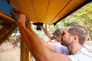 Wi mook dat. Muckelland: Das große Kaninchengehege renovieren